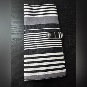 Vera Bradley Midnight Stripe Organizer Wallet Great For Travel